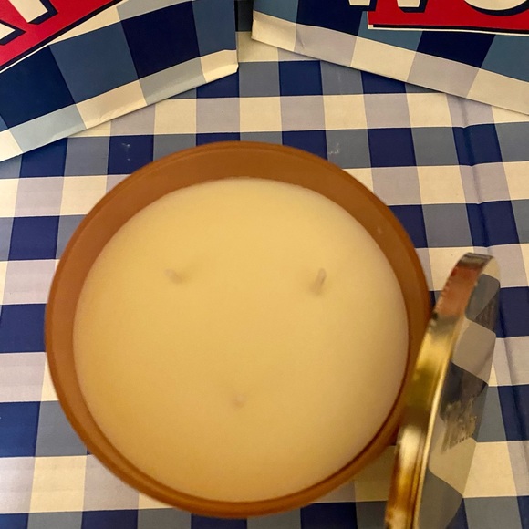 Paris Cafe Bath & Body Works Discontinued NEW 3 WICK CANDLE hard to find - Picture 3 of 4